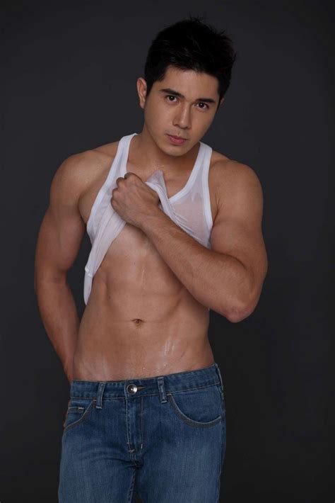 paulo avelino dick